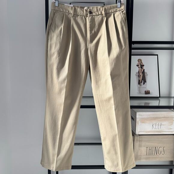 St. John's Bay Other - St John’s Bay Tan Classic Fit Pleat Front Easy Care Straight Leg Men’s 34 x 29